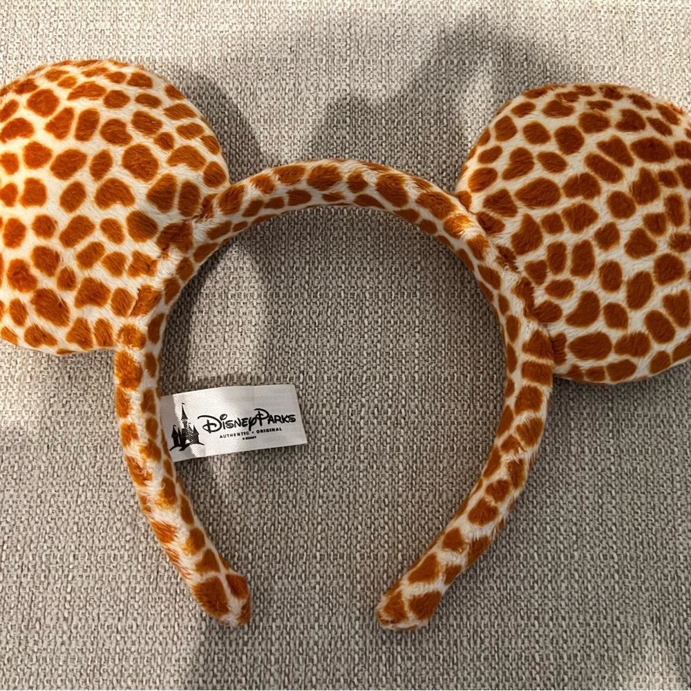 Giraffe Disney Minnie Ears